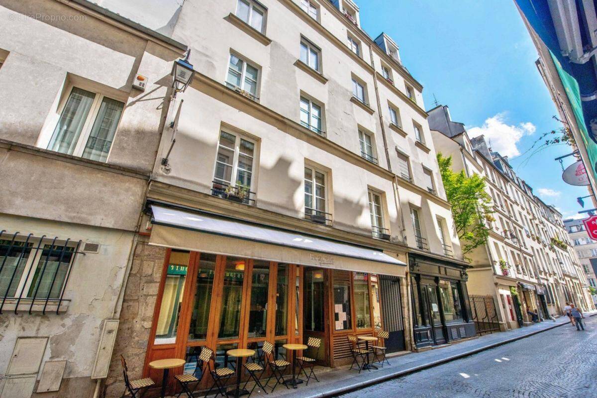Commerce à PARIS-2E
