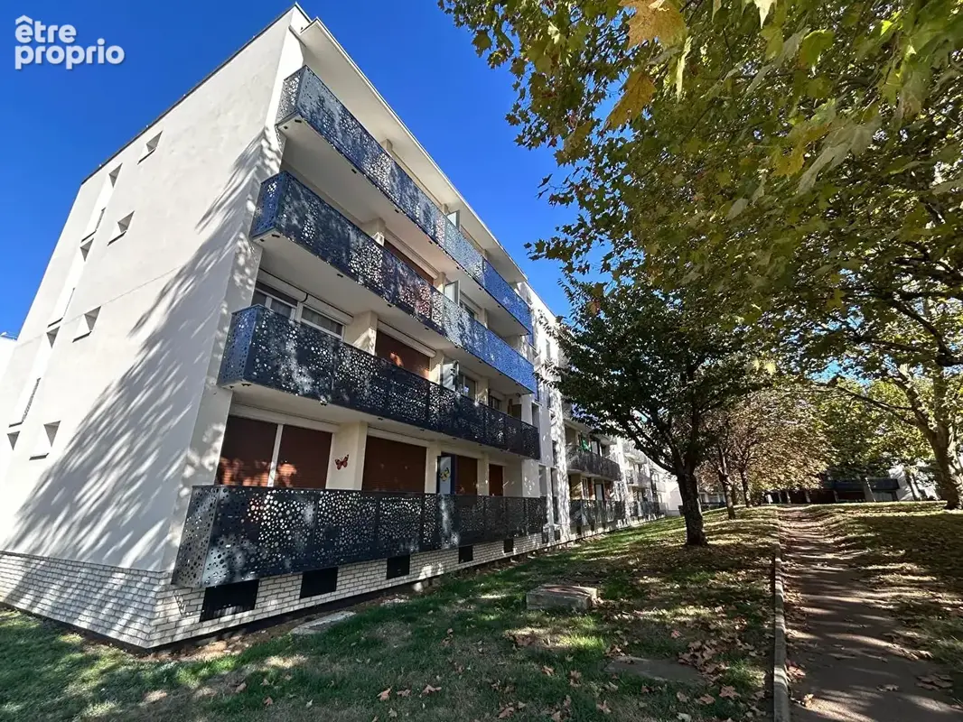 Photo Appartement à Crosne au prix de 155 000€