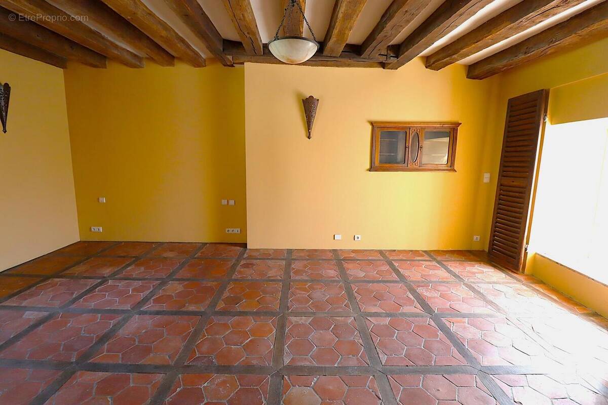 Photo 1 - Maison à BRUYERES-LE-CHATEL