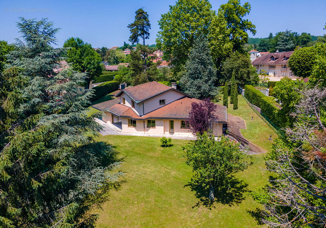 Maison à BOURGOIN-JALLIEU