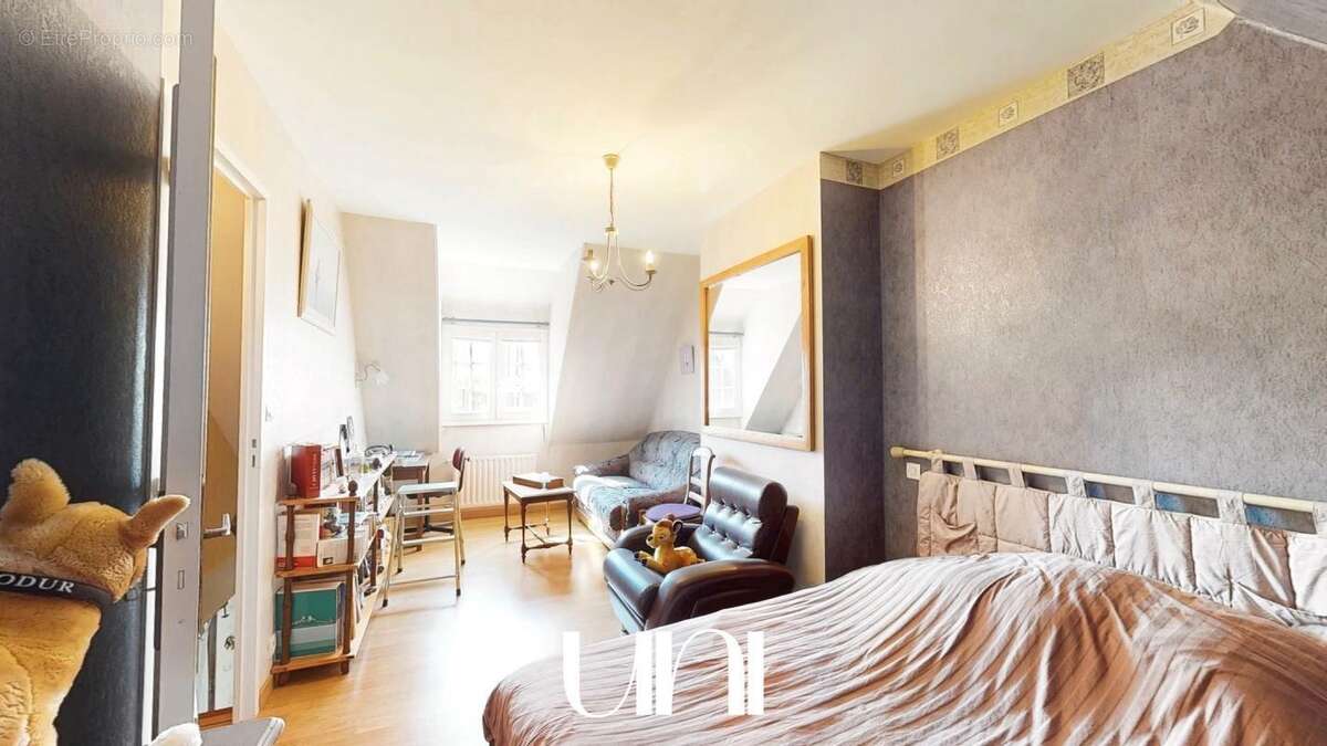 Maison à FLEURY-SUR-ORNE