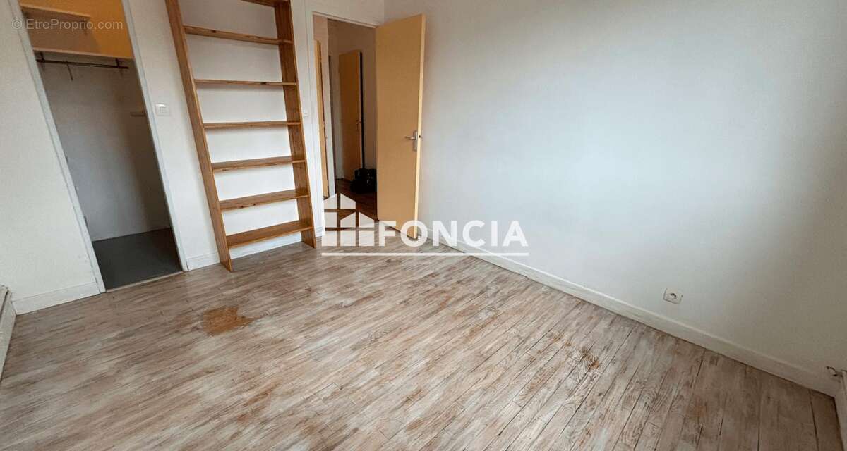 Appartement à FONTAINE