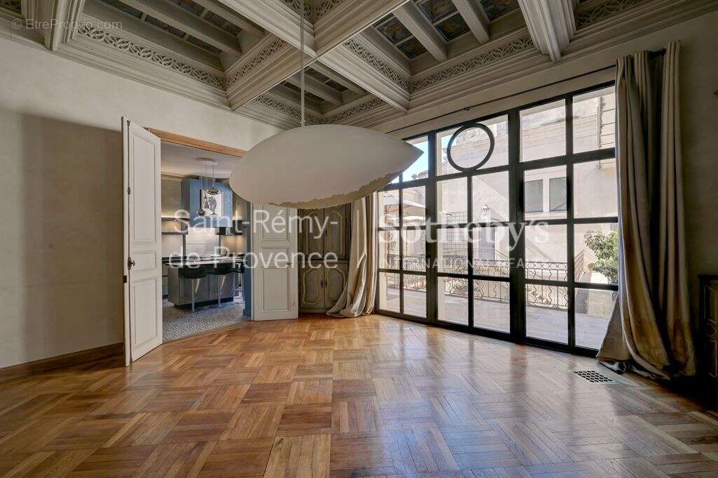 Exceptionnel hôtel Particulier du XIXè avec cour intérieure, au coeur du centre historique d'Avignon - photo 12
