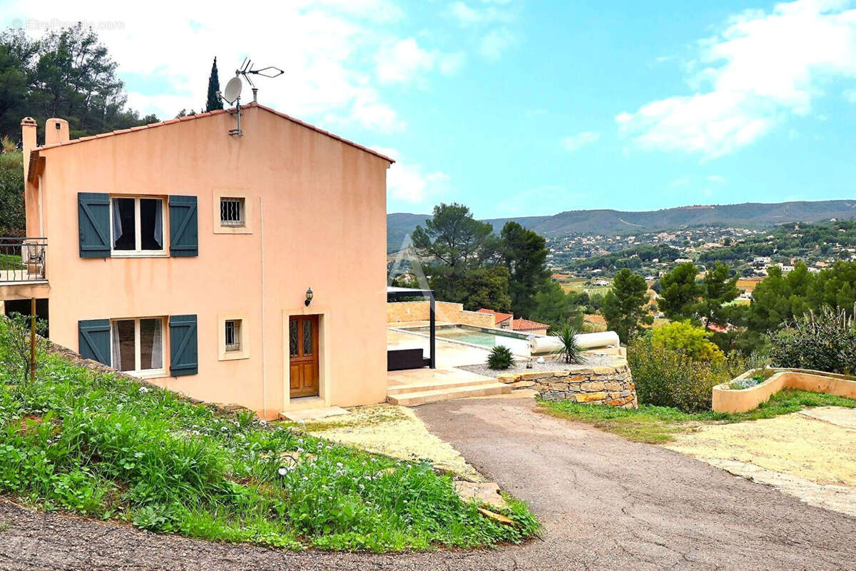 Maison à LA CADIERE-D&#039;AZUR