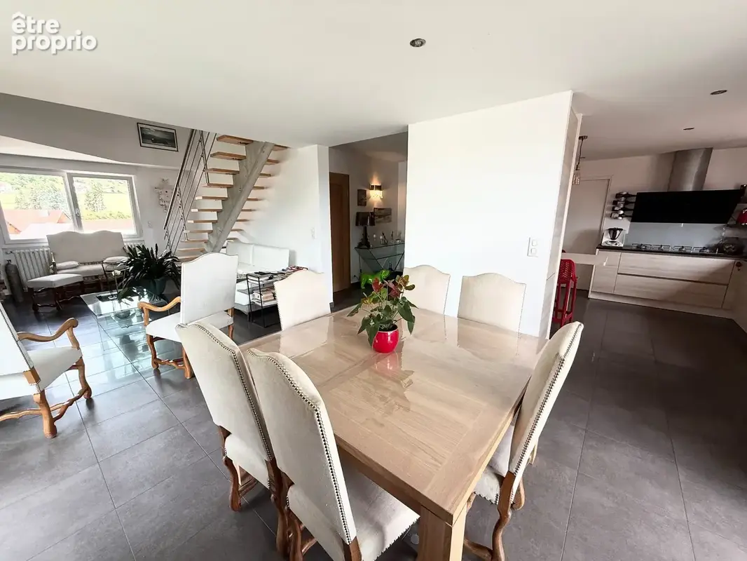 Appartement 5 pièces 131 m² à vendre à Morteau (25500) - photo 3