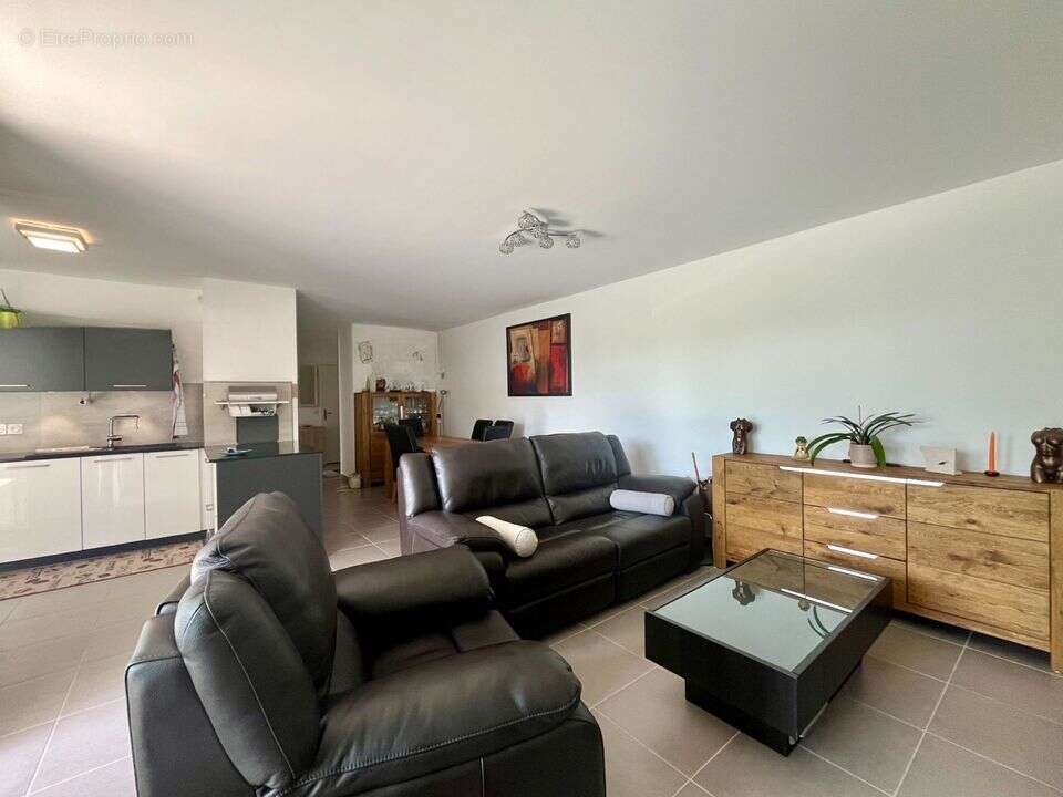Appartement 70 m² à Saint-Julien-En-Genevois  - photo 12
