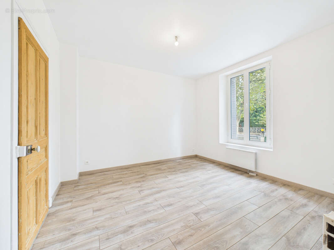 Appartement à AIX-LES-BAINS