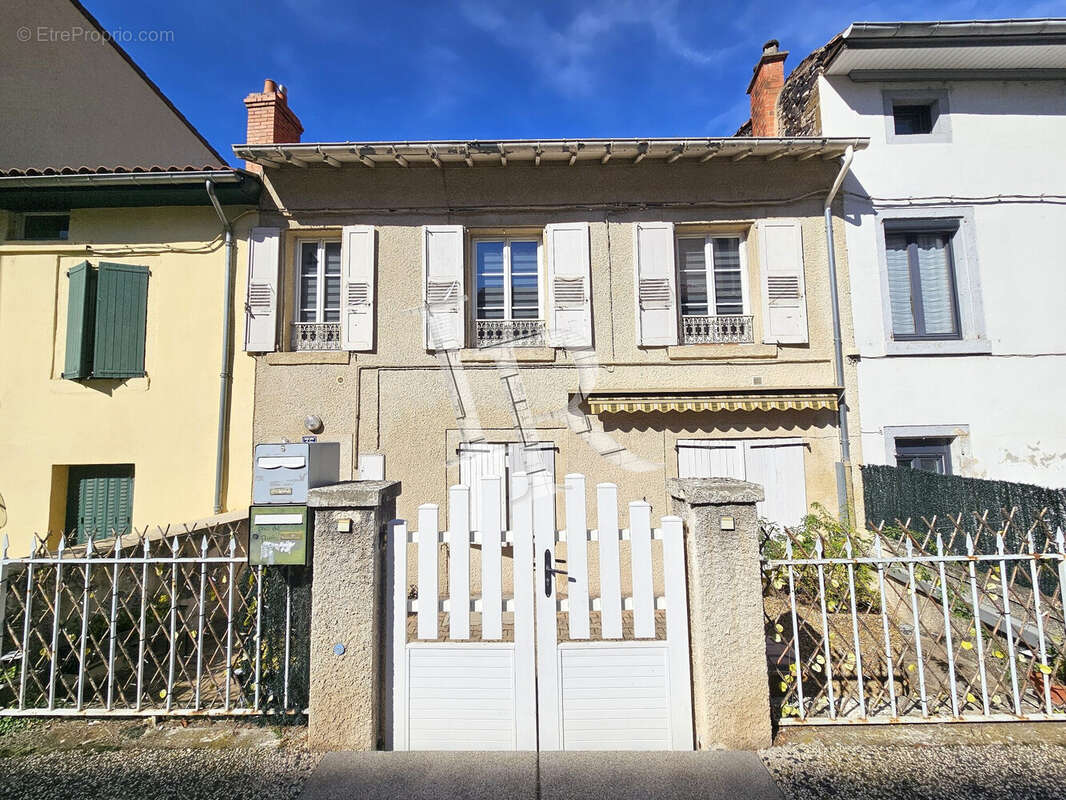Appartement à ESPALY-SAINT-MARCEL