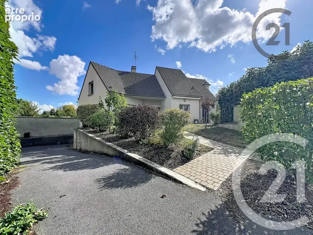 Photo Maison à Cherville au prix de 349 000€