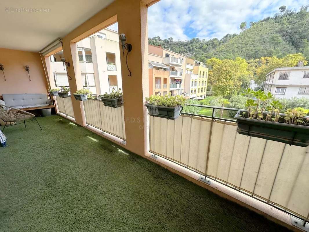 Appartement à SAINT-ANDRE-DE-LA-ROCHE