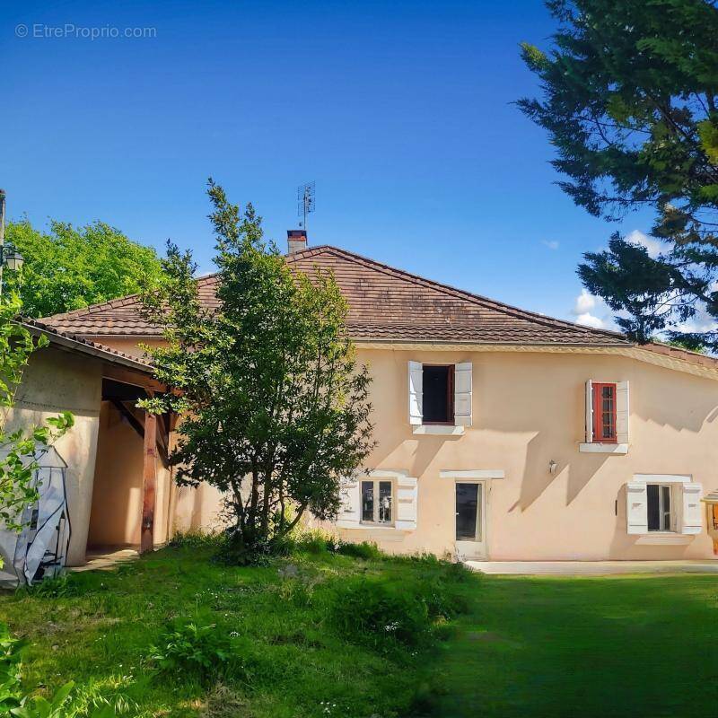 Maison à SAINT-ASTIER