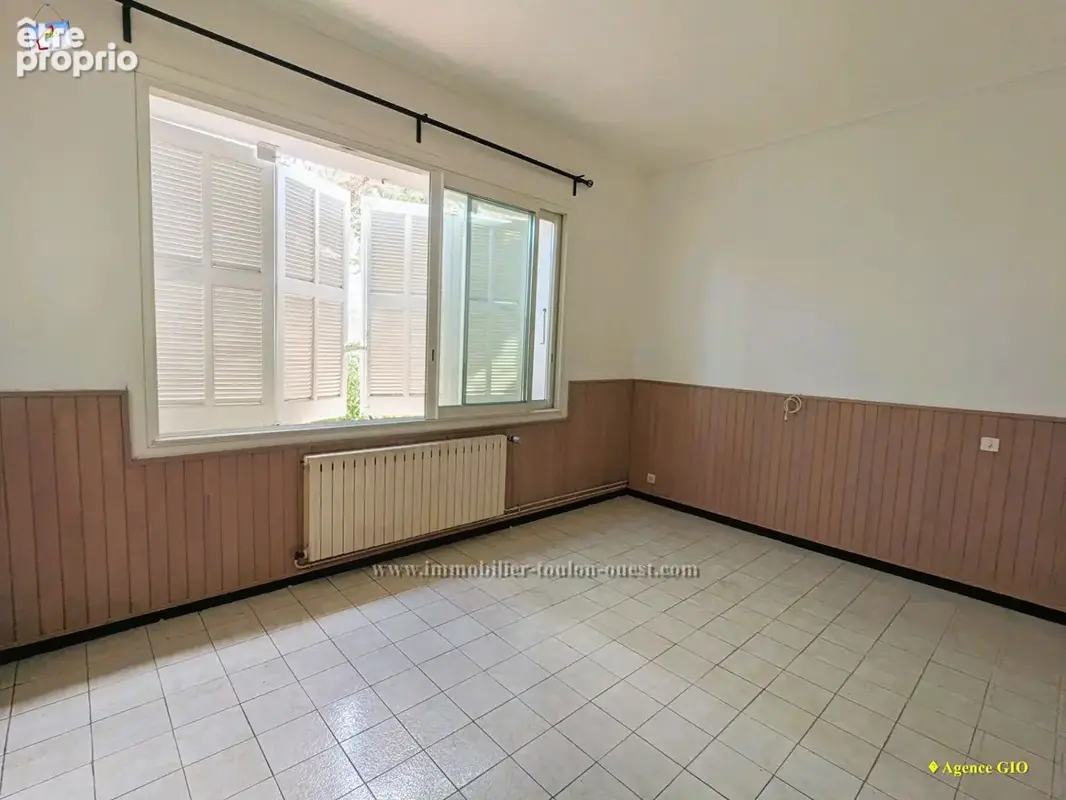 Toulon ouest - maison individuelle de 149 m² - deux appartements - terrain  421 m² - photo 2