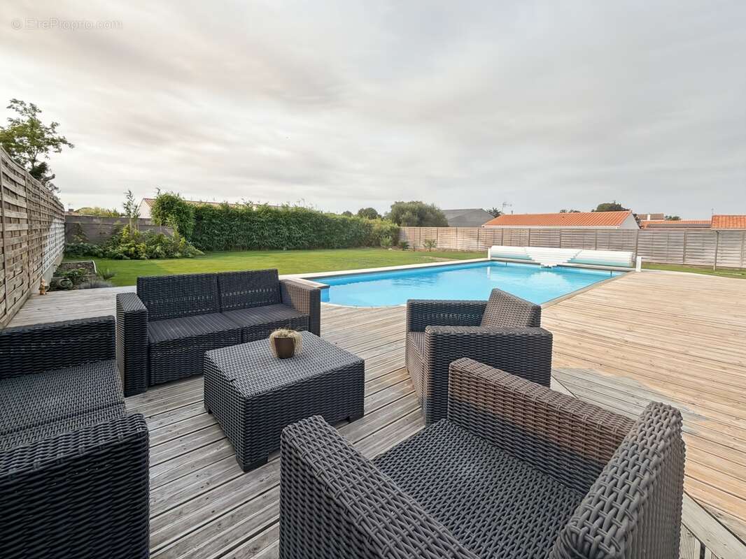 Le thou – plain-pied, grand jardin et piscine chauffée - photo 5