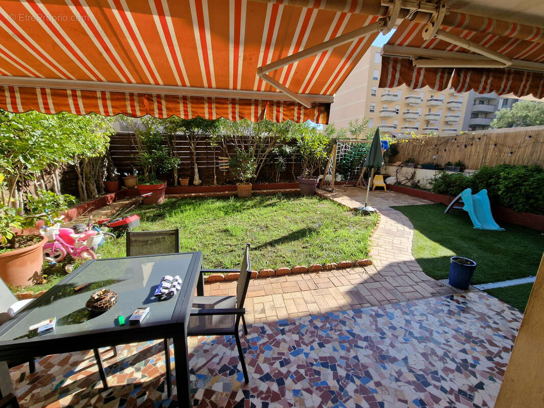 Appartement à ROQUEBRUNE-CAP-MARTIN