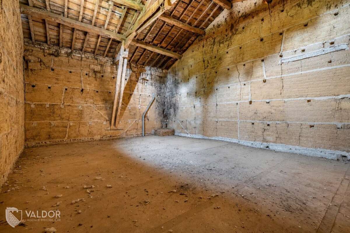 Appartement à MISERIEUX