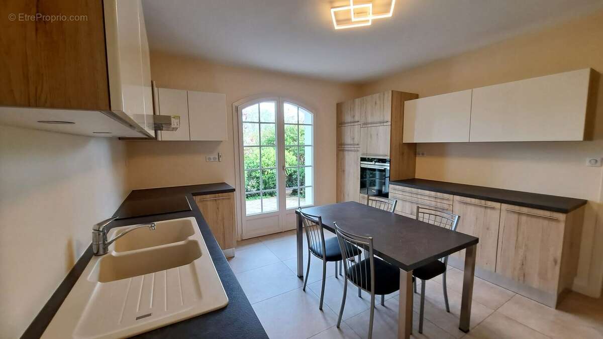 Maison à FRANCHEVILLE
