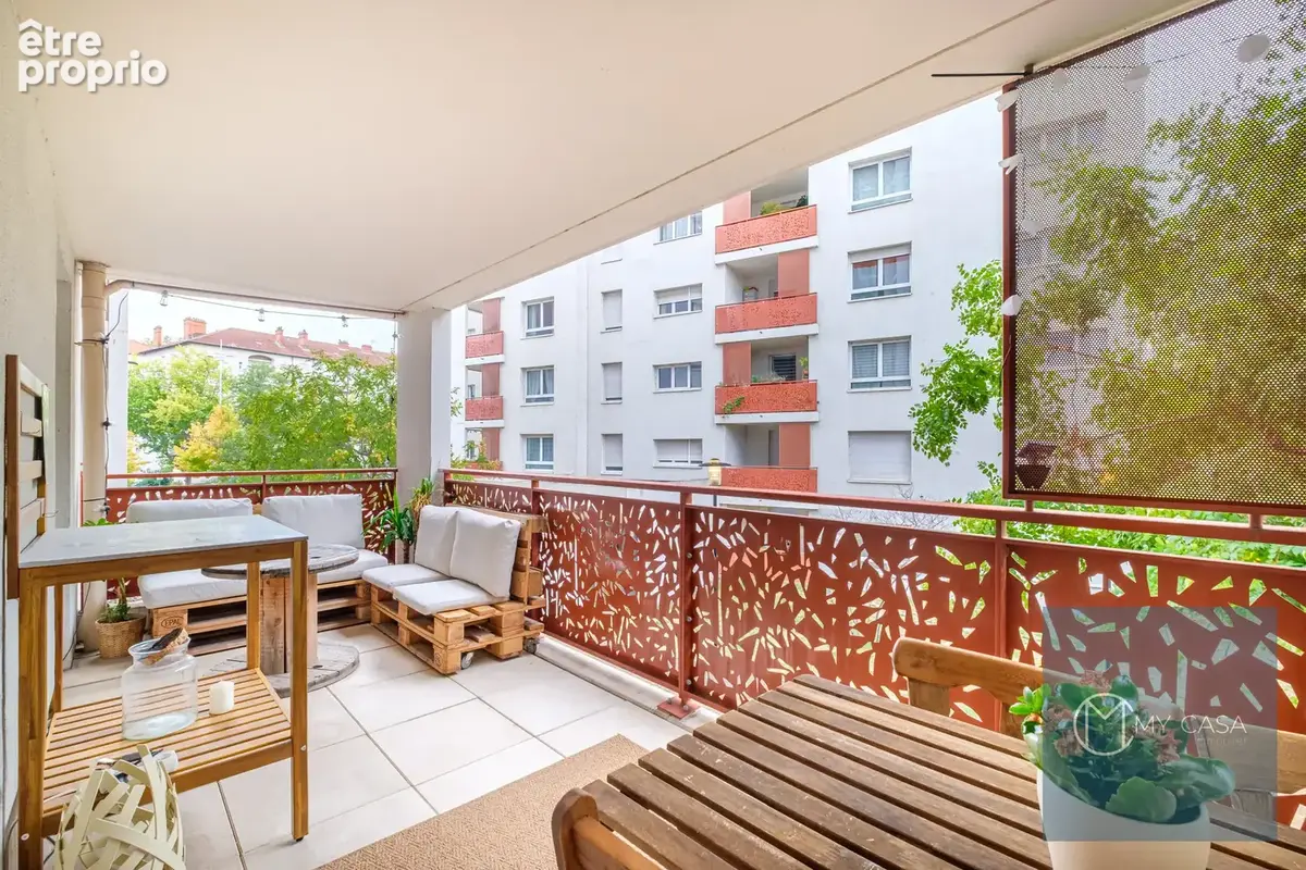Lyon 7 - T3 de 68,5 m2 avec terrasse 12 m2 - photo 2