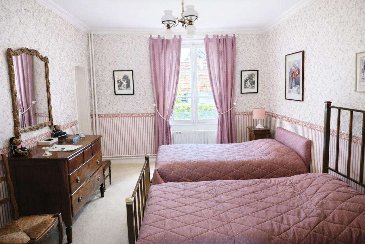 Maison 225 m² à Coulommiers  - photo 16