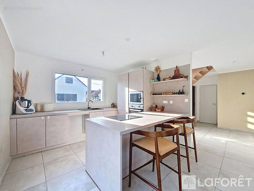 Maison à COLOMBIER-FONTAINE