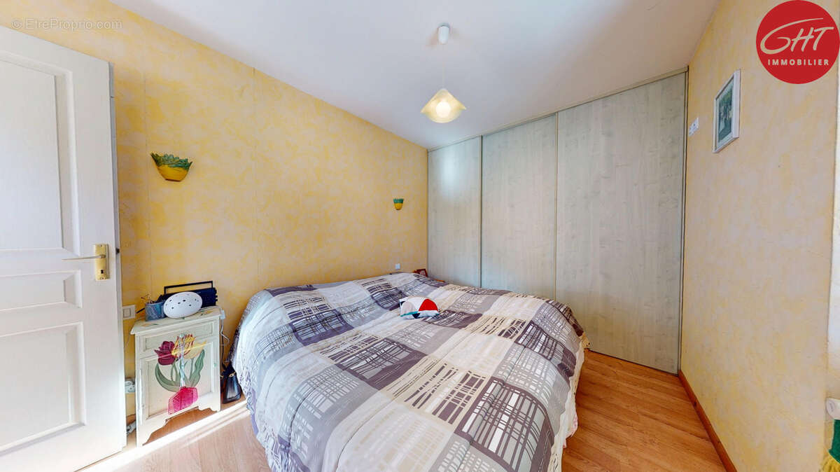 Appartement à HYEVRE-PAROISSE