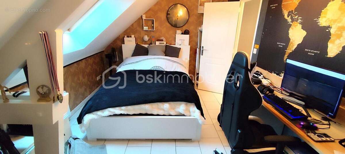 Maison à CHATILLON-EN-VENDELAIS