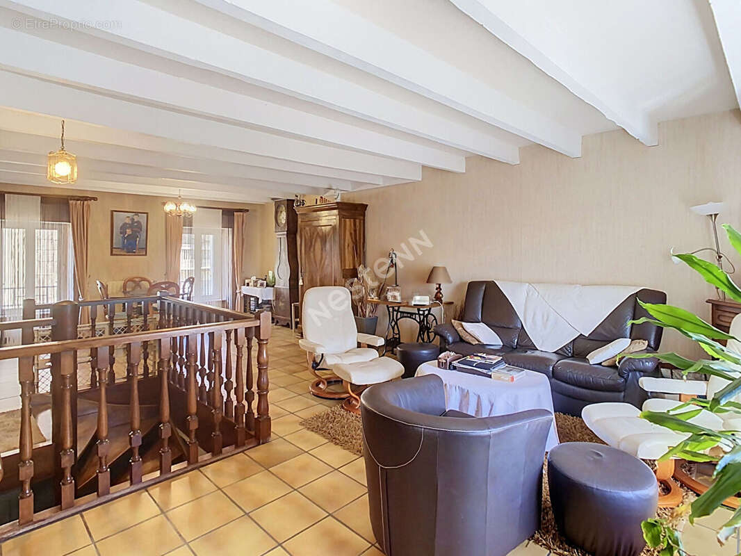 Maison Sevremoine 7 pièce(s) 145 m2 - photo 2