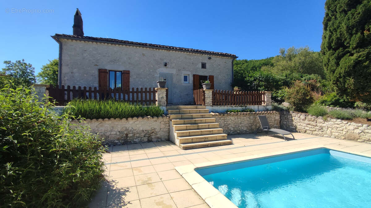 Maison à MONTAIGU-DE-QUERCY