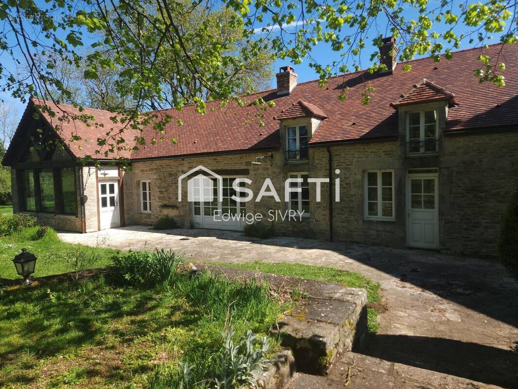 Photo 1 - Maison à CHARNY