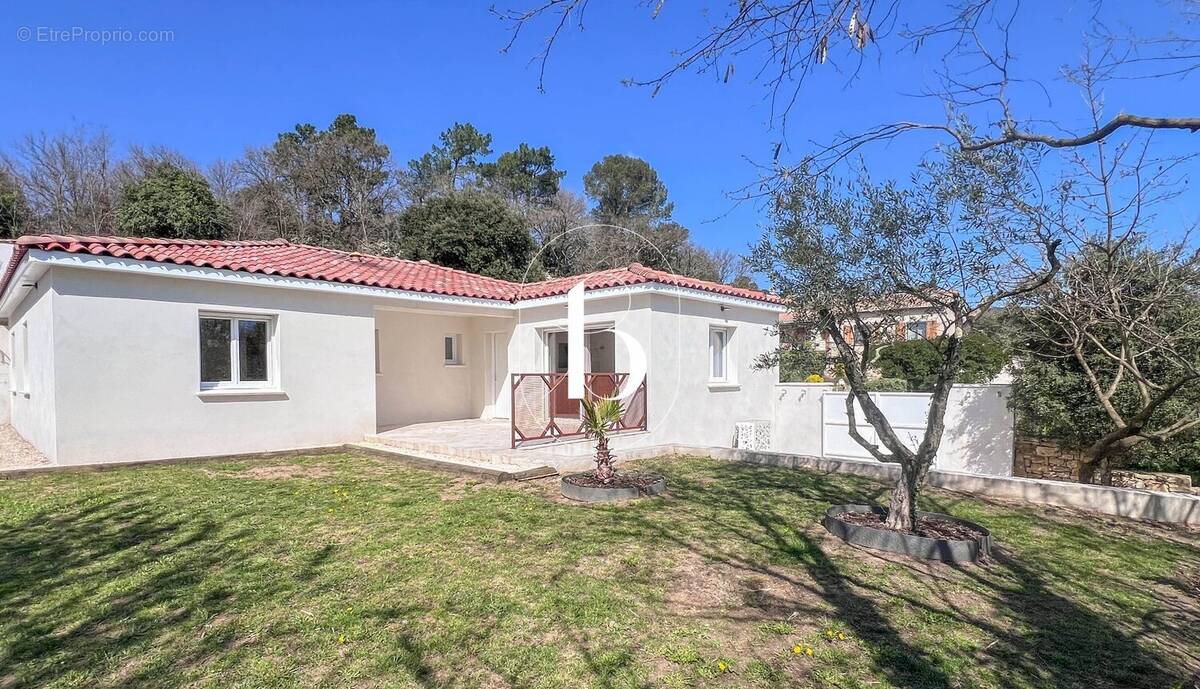 Maison à GOUDARGUES