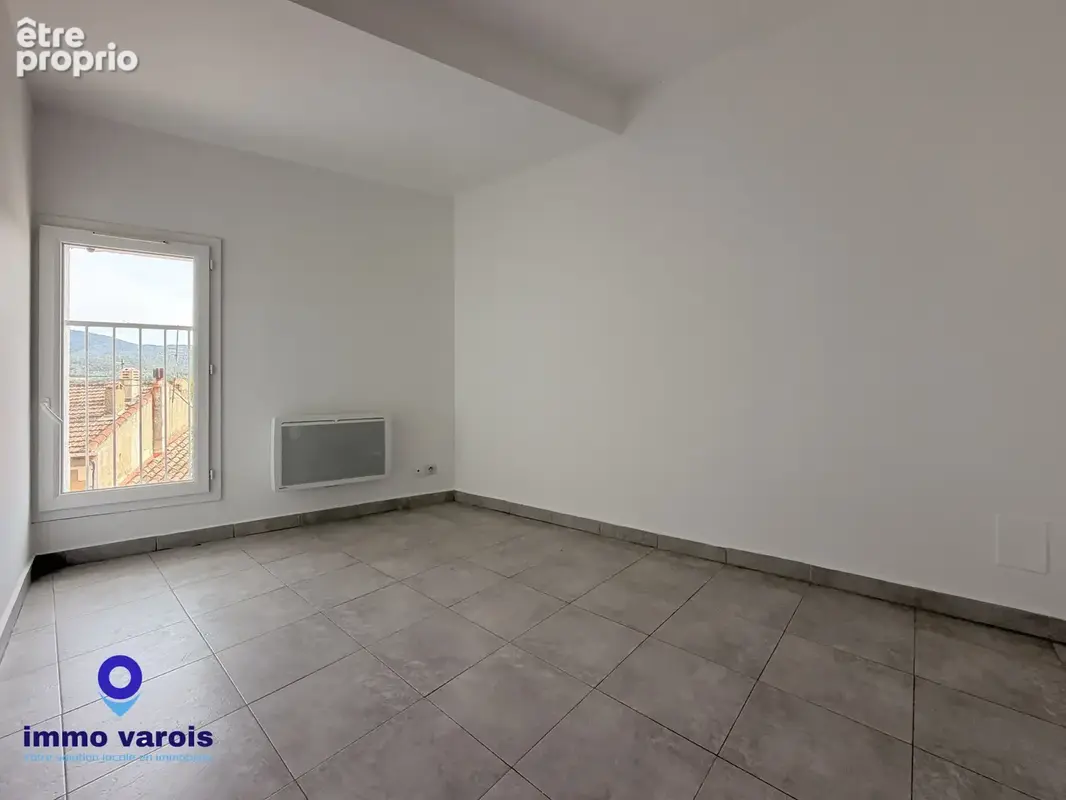 Pignans   t4 dernier étage avec terrasse de 28 m2 et garage - photo 6