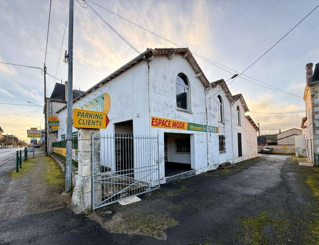 Maison à CIVRAY