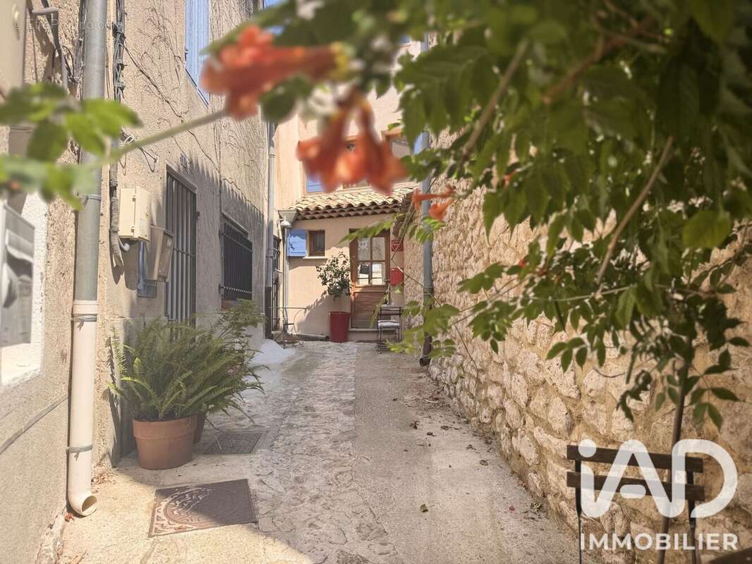 Photo 3 - Maison à VENTABREN