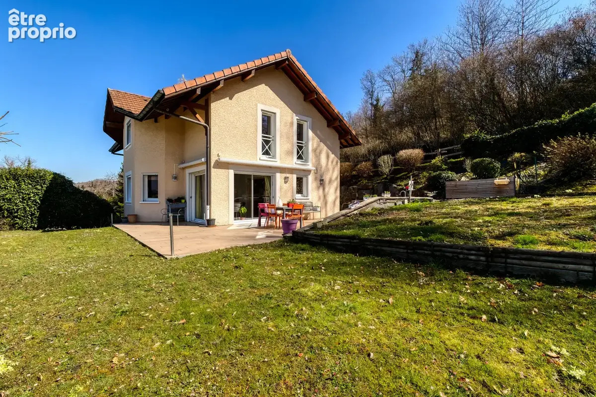 Annecy   Balmont - Élégante villa de 150 m2 avec vue dégagée, terrain de 1 025 m2 et sous-sol complet - photo 9