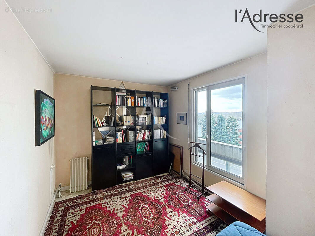Appartement à SURESNES