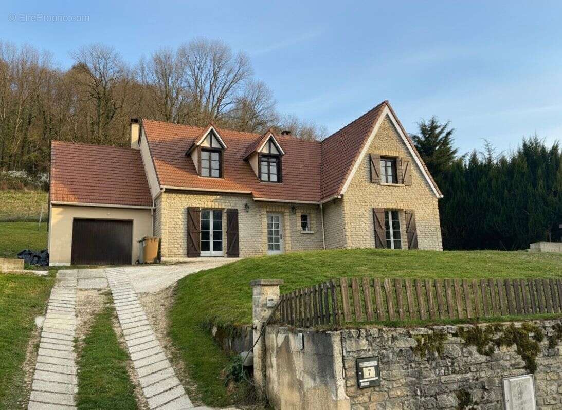 Maison à FROLOIS