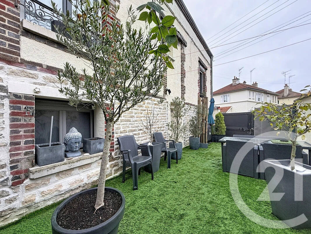 Maison à SAINTE-SAVINE