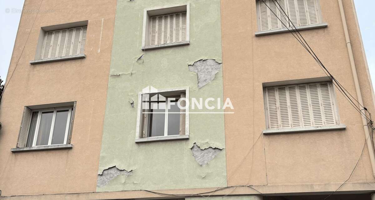 Appartement à SAINT-MARTIN-D'HERES