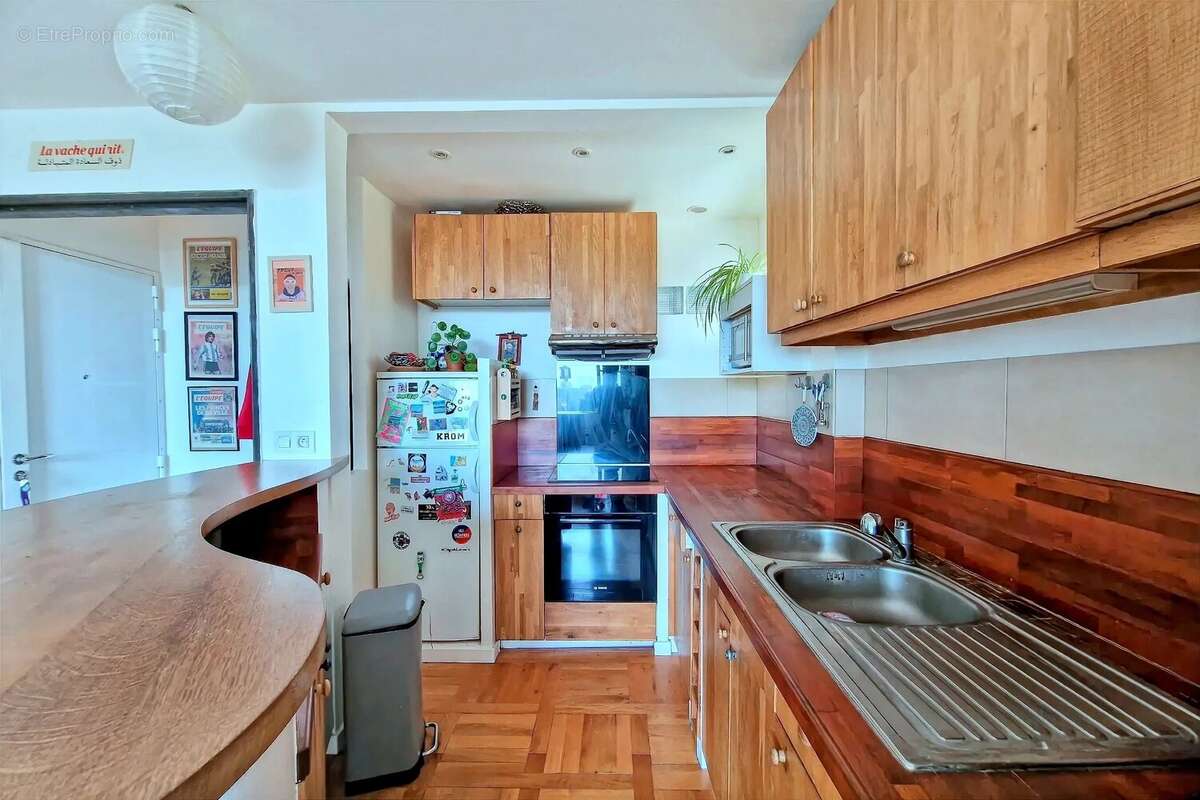 Appartement à LES LILAS