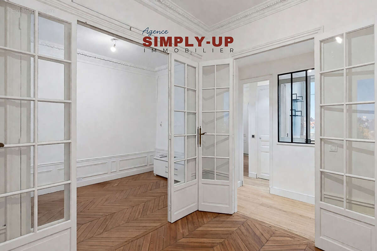 Appartement à NEUILLY-SUR-SEINE