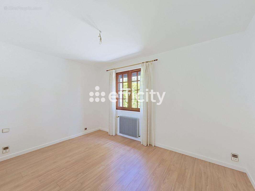 Maison récente - photo 10