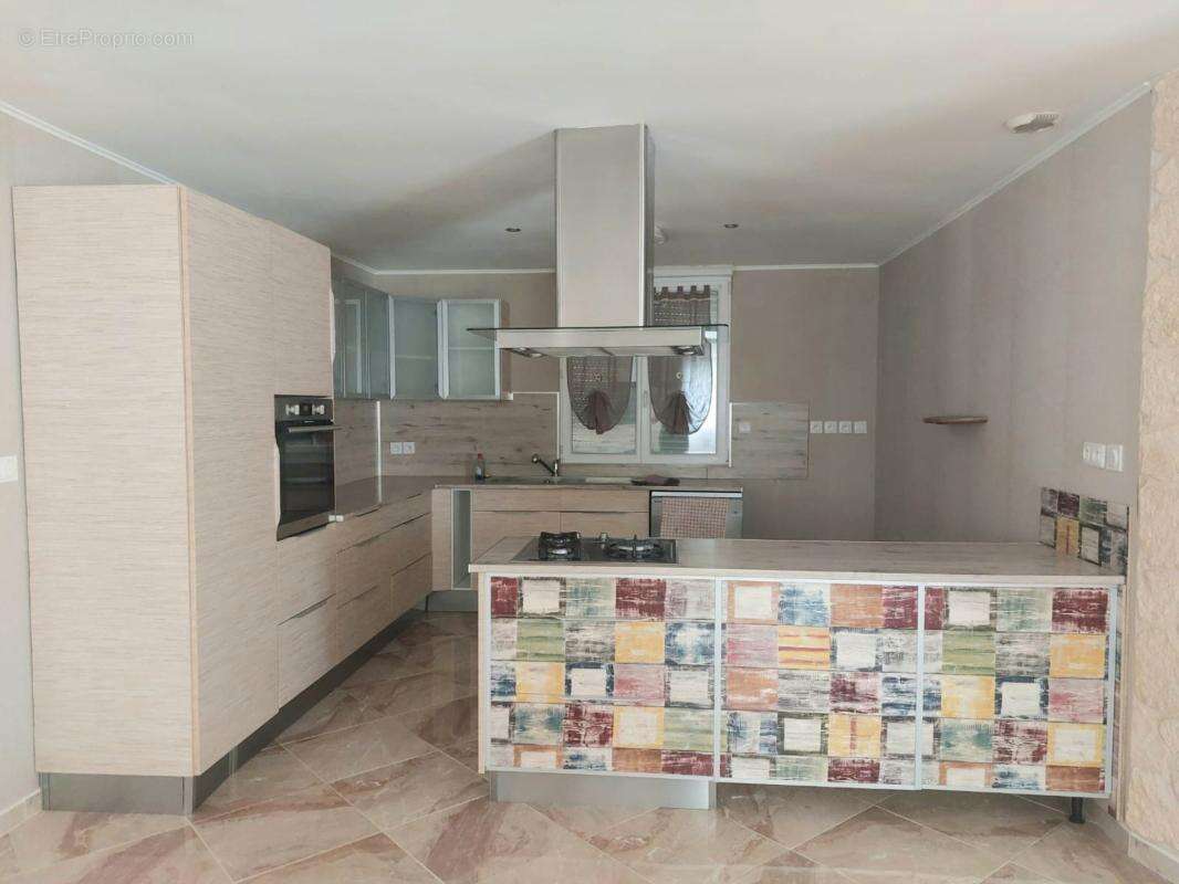 Maison à vendre 5 pièces Proche de FONTENAY LE COMTE (85) - photo 7
