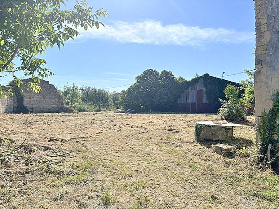 Terrain à LA RONDE