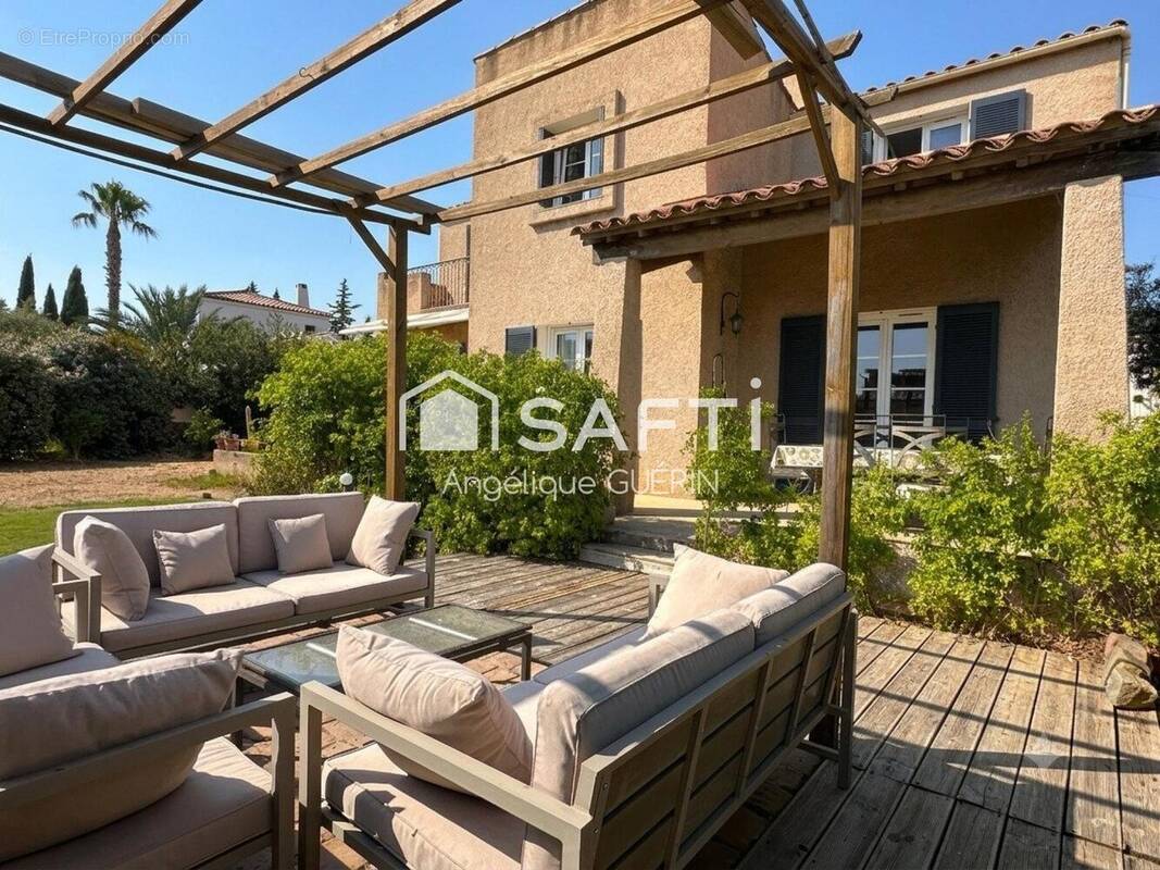 Photo 1 - Maison à HYERES