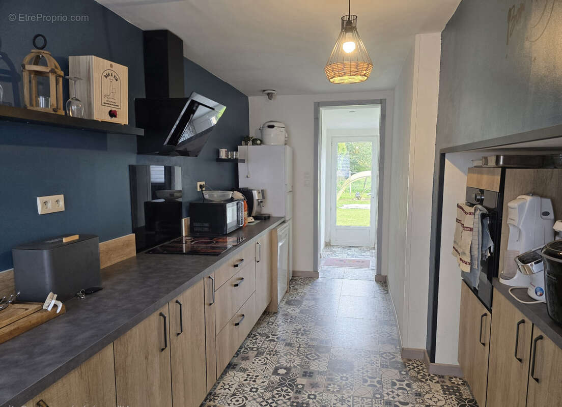 Maison à FEUQUIERES-EN-VIMEU