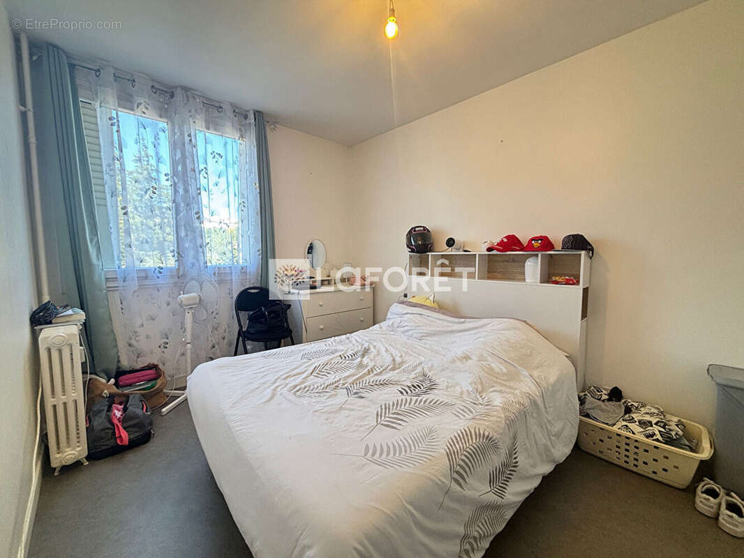 Appartement t4 - loggia -cave- garage- ascenseur - photo 5
