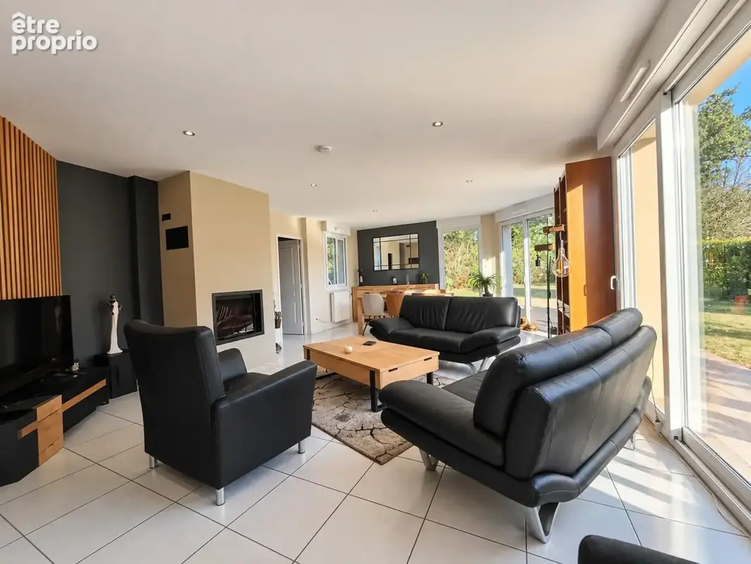 Maison à vendre 7 pièces BONCHAMP LES LAVAL (53) - photo 3
