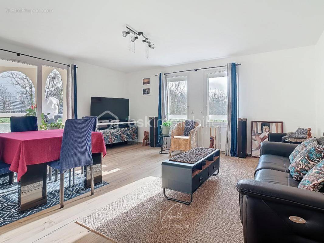 Appartement à TORCY