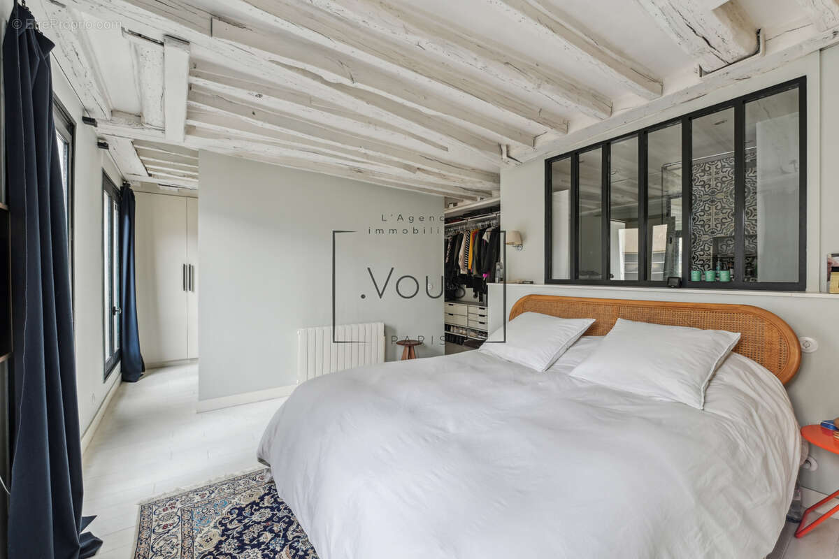 Appartement à PARIS-3E
