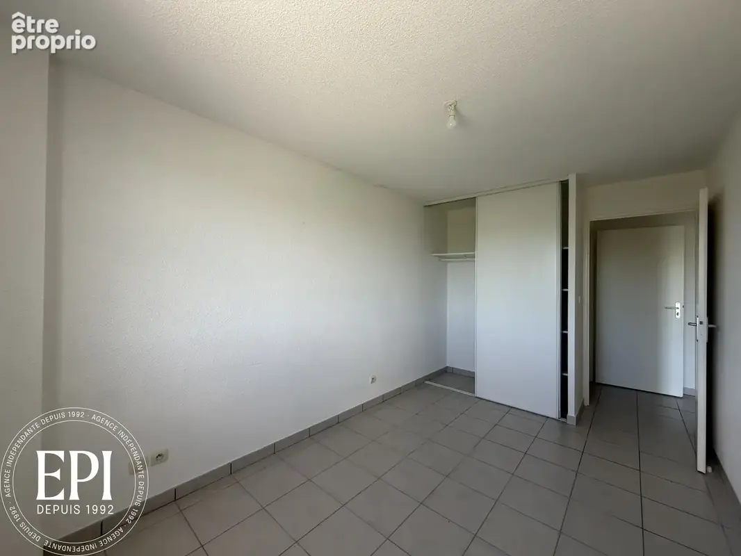 CARCASSONNE   T3 lumineux avec balcon, vue dégagée et 2 parkings - photo 13