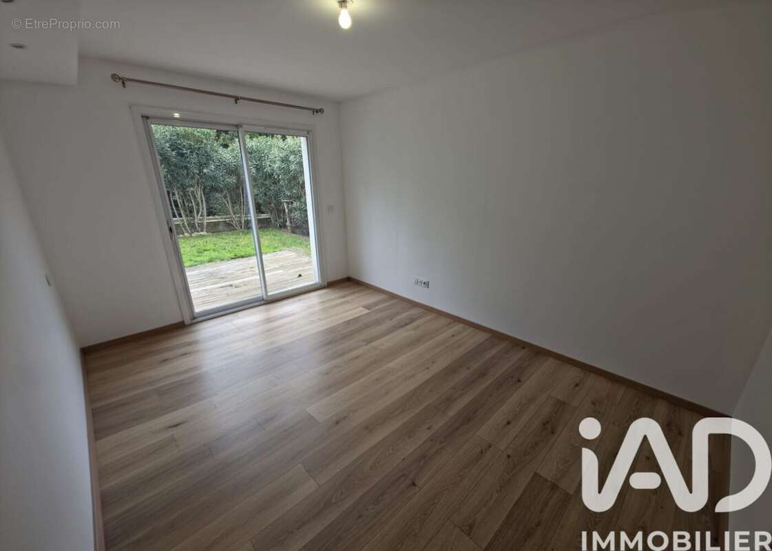 Photo 5 - Maison à GENERAC